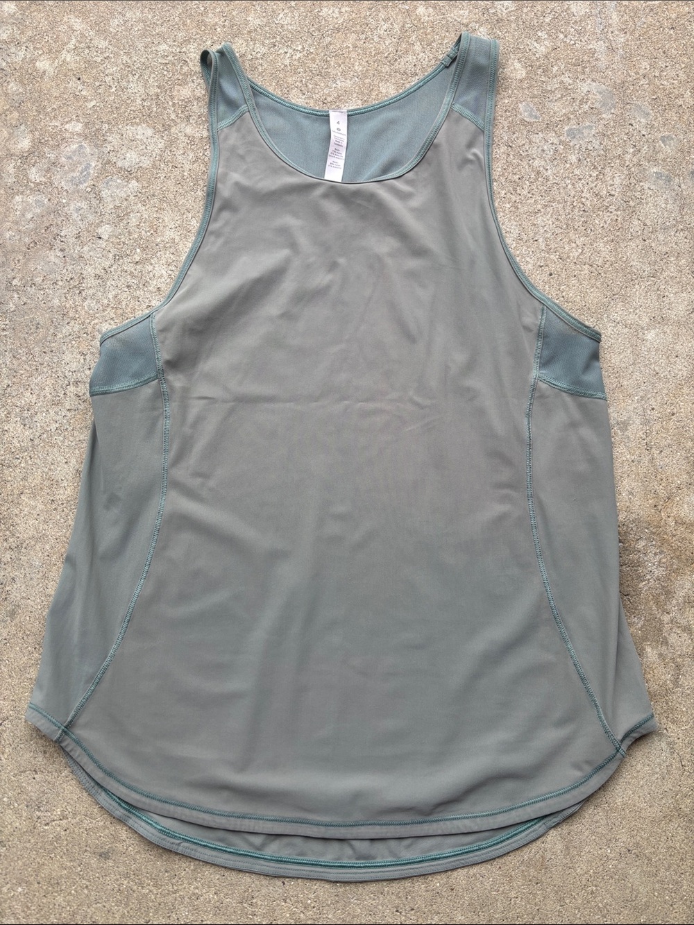 Lululemon tank
